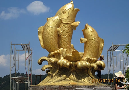 鯉魚(yú)雕塑